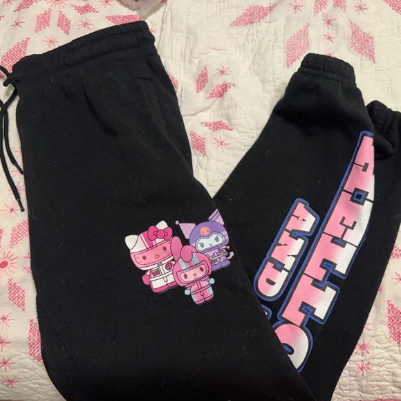 Hello Kitty Black Apparel - Picture 3 of 4